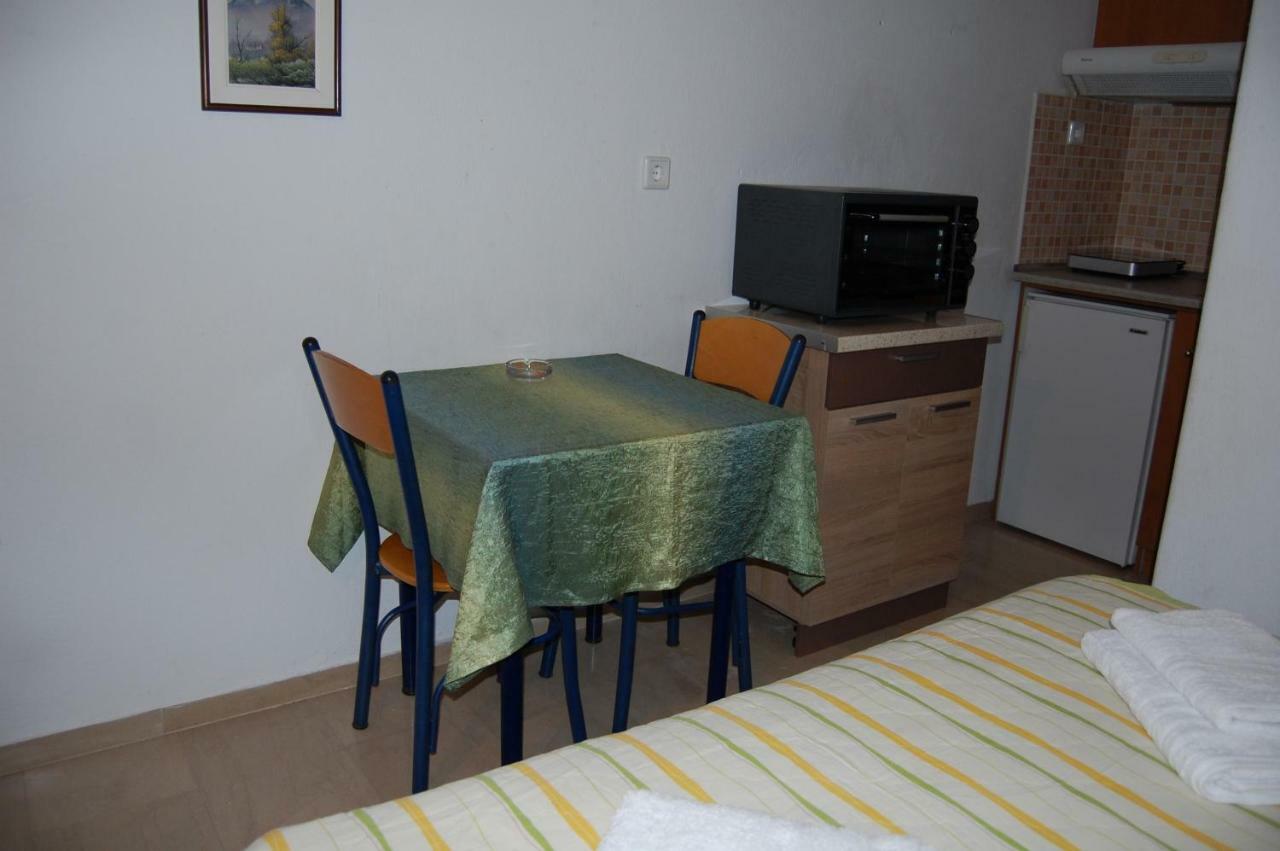 Guesthouse Zografia Vrasna Ngoại thất bức ảnh